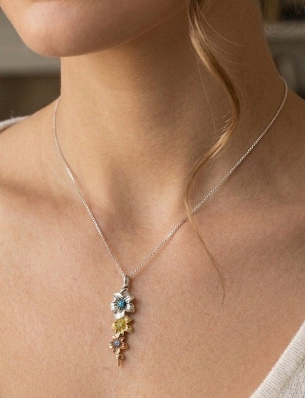 Lenox Dogwood Flowers 925 Silver Tri-Tone Gold Silver Copper Necklace R24